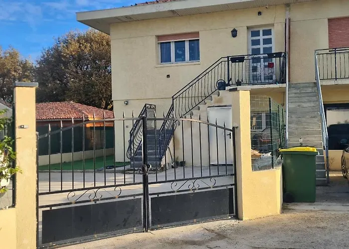 Joli T1 Bis Fonctionnel A Montussan