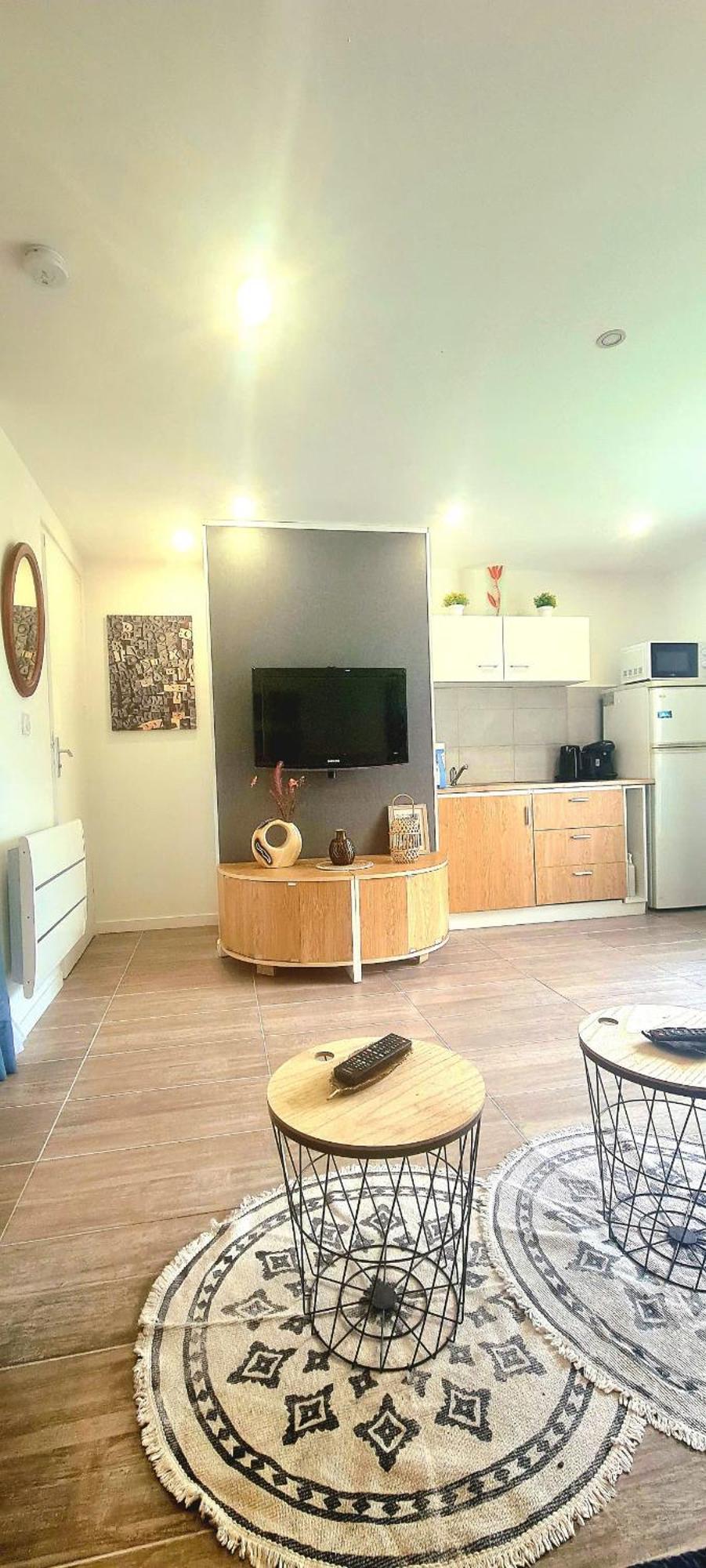 Apartment Joli T1 Bis Fonctionnel A